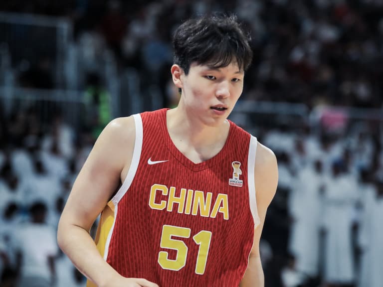 NBA／楊瀚森代表中國隊出賽 FIBA 資格賽！15 分 9 籃板全能伸手美媒讚約基奇 Jokić 既視感！