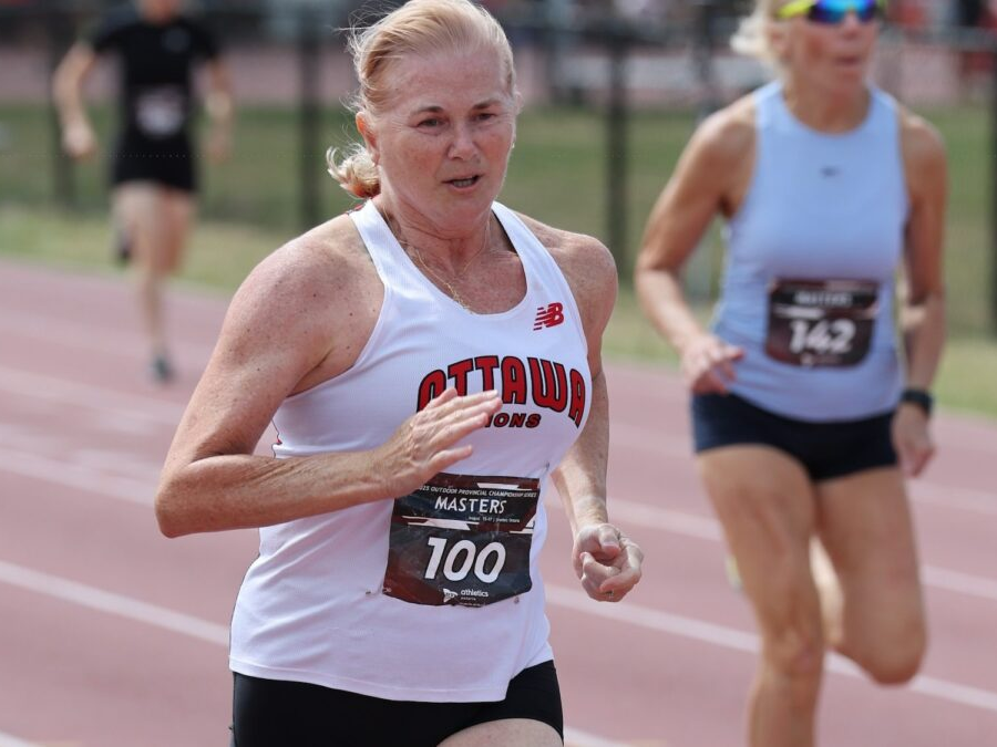 加拿大 71 歲女子選手 100 公尺跑 14秒84 奪世界冠軍！網友讚嘆「真的阿嬤都跑比你快！」