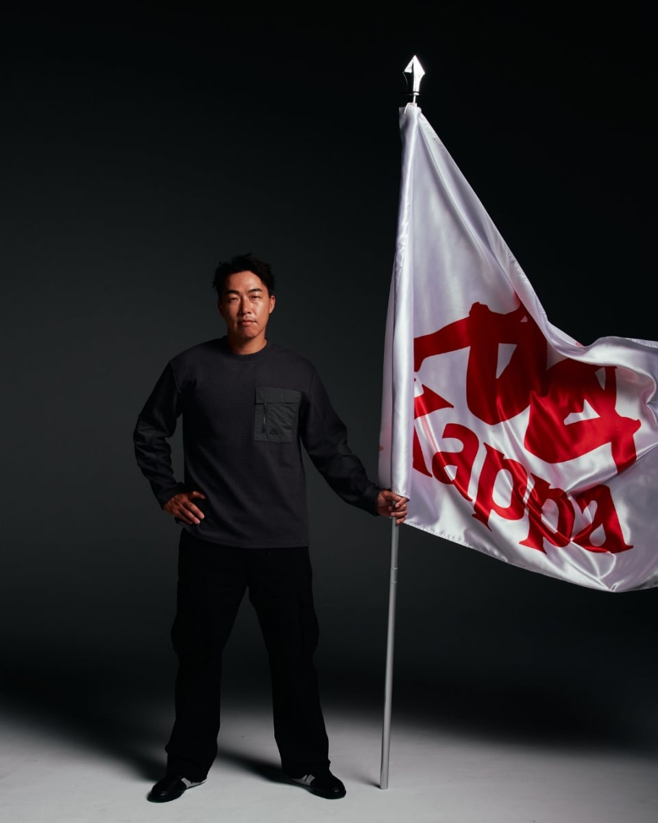 MLB/郭泓志「不死鳥」化身時尚代言人!Kappa 2026 秋冬聯名推「K」系列,4 大設計細節藏滿職業生涯故事!