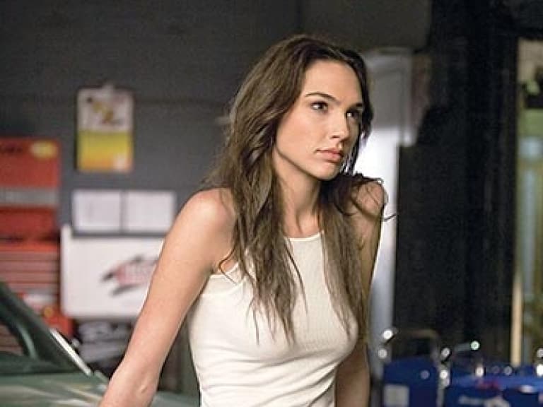蓋兒加朵 Gal Gadot 親揭《玩命關頭 6》吉賽兒被賜死幕後！因電話收訊太差傻問導演：「她耳聾了？」