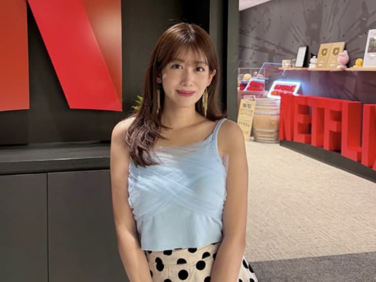 日本正妹主播中川安奈曬 Netflix 日本總部探訪照！水籃色削肩背心配圓點裙氣質爆紅！
