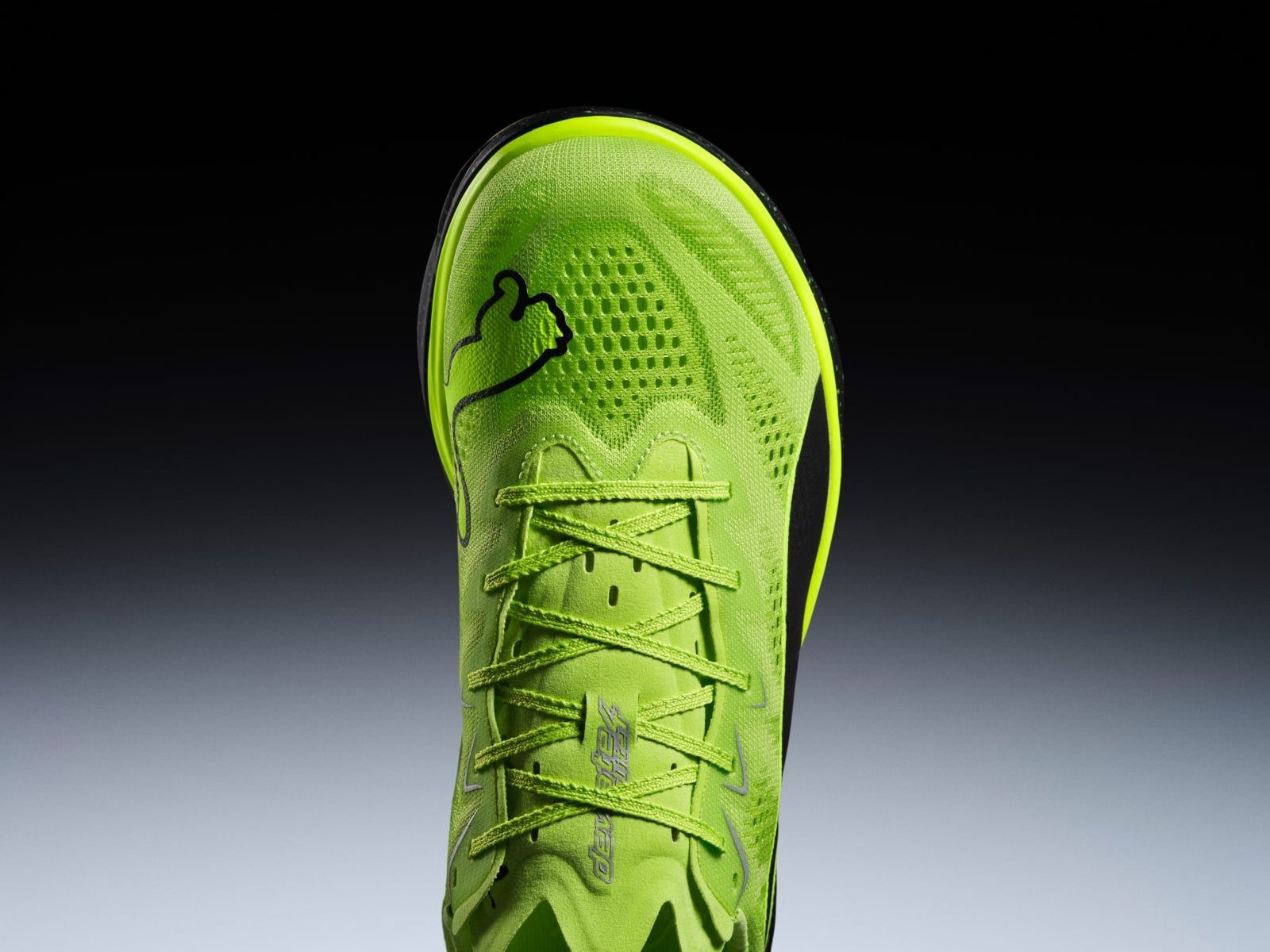PUMA 兩款競速跑鞋發表迎戰 2026 年末馬拉松賽季!DEVIATE NITRO™ELITE 4、FAST-R NITRO™ ELITE 3⋯一次看!