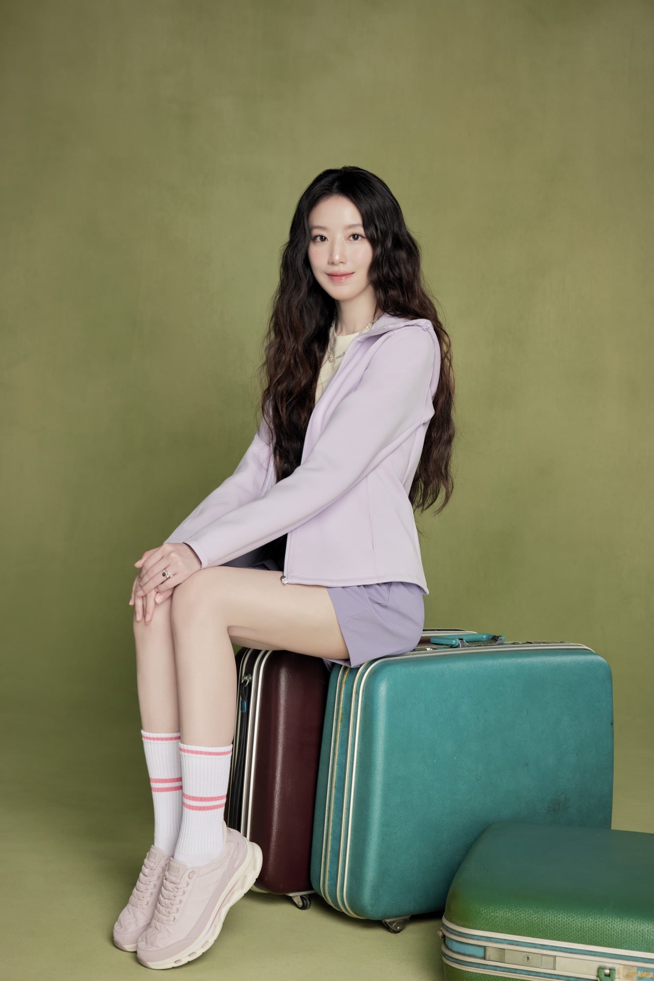 SKECHERS × 舒華限定應援打卡棒來了!買鞋送周邊,數量有限快搶⋯9 月 1 日開搶!