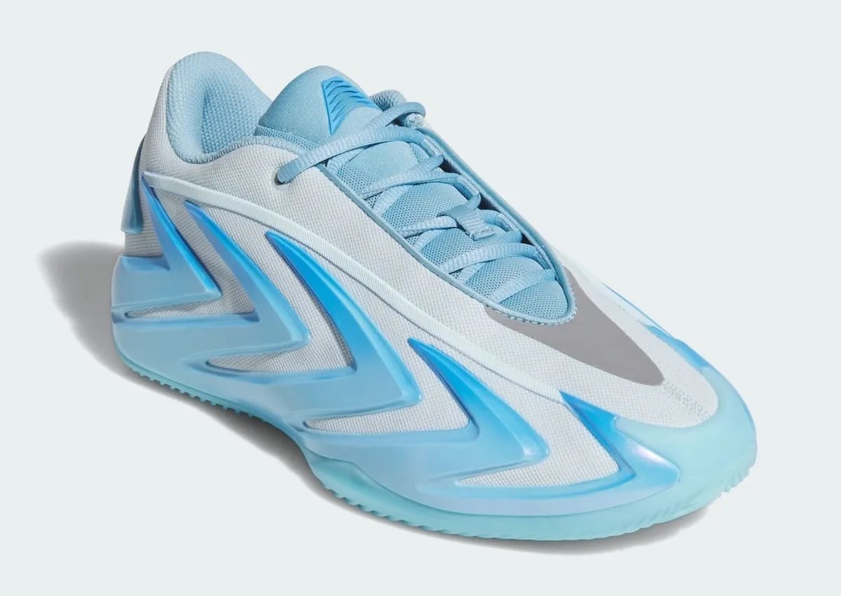 2026 年 9 月球鞋推薦:JENNIE x adidas 芭蕾鞋必搶!航海王 x Nike、Cecilie Bahnsen x ASICS 多款聯名不容錯過(不斷更新)
