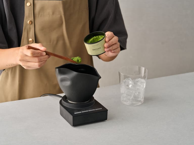 抹茶為什麼這麼紅，有什麼功效？在家就能 DIY 自動刷茶機推薦！