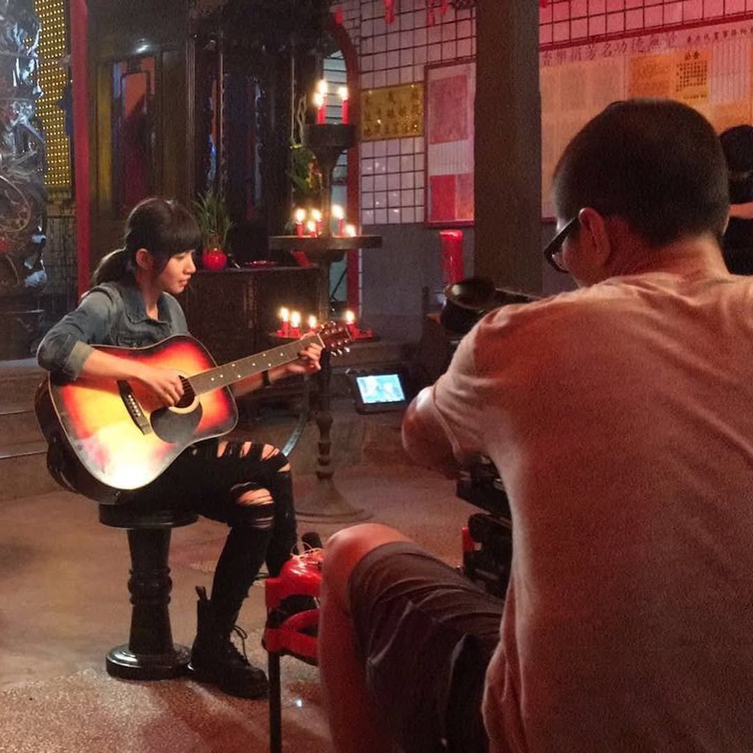 李千娜神曲《不曾回來過》點閱破1億!傳工作近乎歸零 冒雨現蹤汐止廟宇