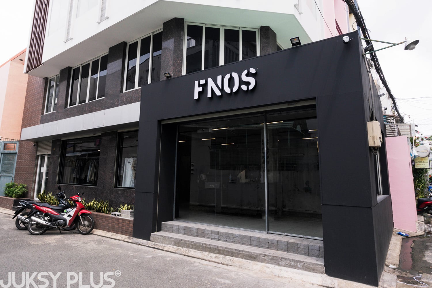 FNOS