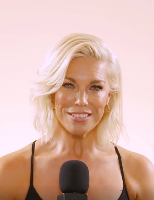 漢娜沃丁厄姆 Hannah Waddingham 52歲狀態超好!健身秘訣曝光網驚呼:不進健身房也能維持
