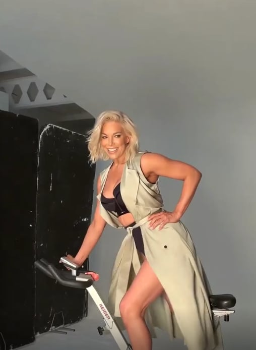 漢娜沃丁厄姆 Hannah Waddingham 52歲狀態超好!健身秘訣曝光網驚呼:不進健身房也能維持