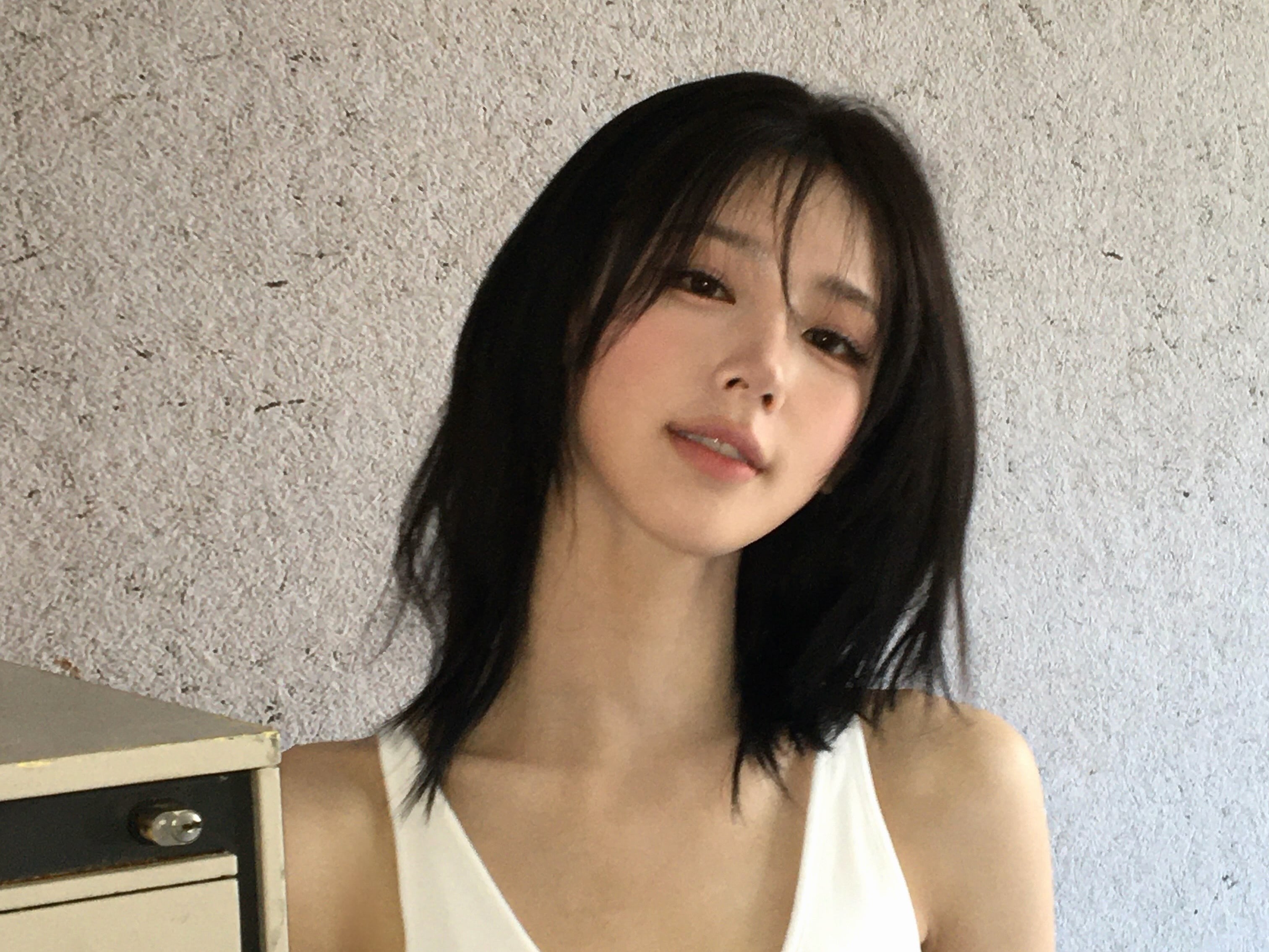 i-dle 曺薇娟 IG 曬全新造型！中短髮清新亮相網友狂讚：「美翻了！」