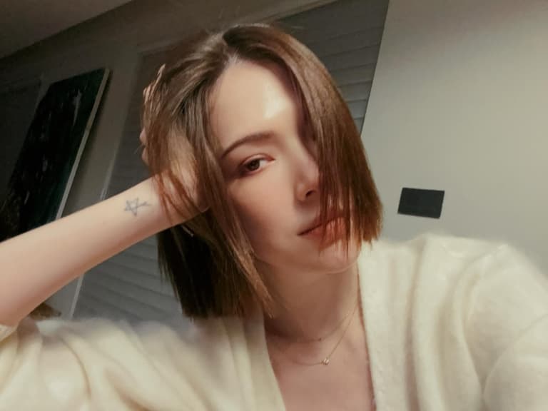 許瑋甯 IG 罕見公開兒子 Ian 影片！胖小手萌翻媽媽喊：「小肉肉！」