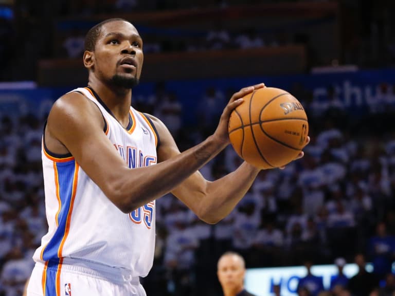 NBA／Kevin Durant 2016 年轉隊謎團曝光！前隊友爆料 KD 傳訊詢問去留後已讀不回，網笑：先問再落跑！