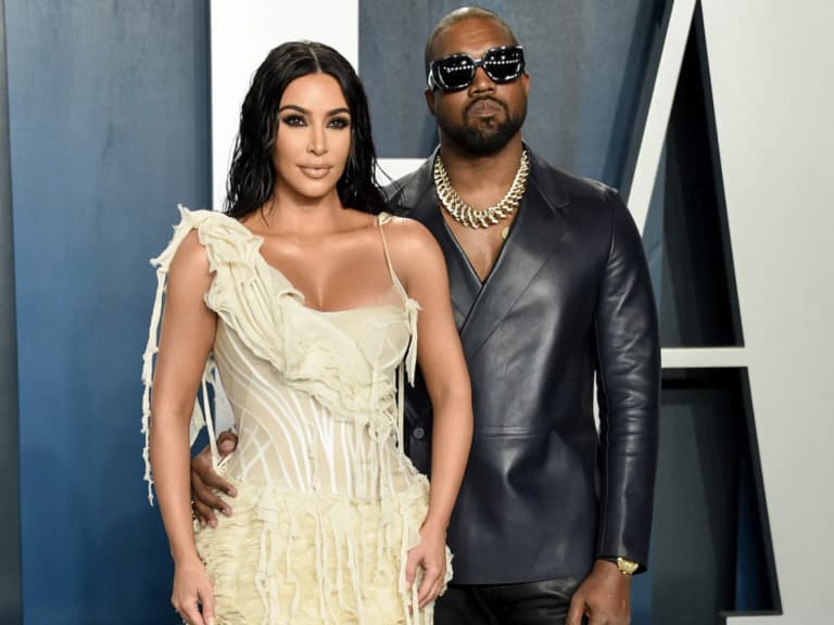 金卡戴珊 Kim Kardashian 與肯伊威斯特 Kanye West 離婚 4 年罕見同框！齊現身力挺 13 歲女兒 North West 首場個人演唱會！