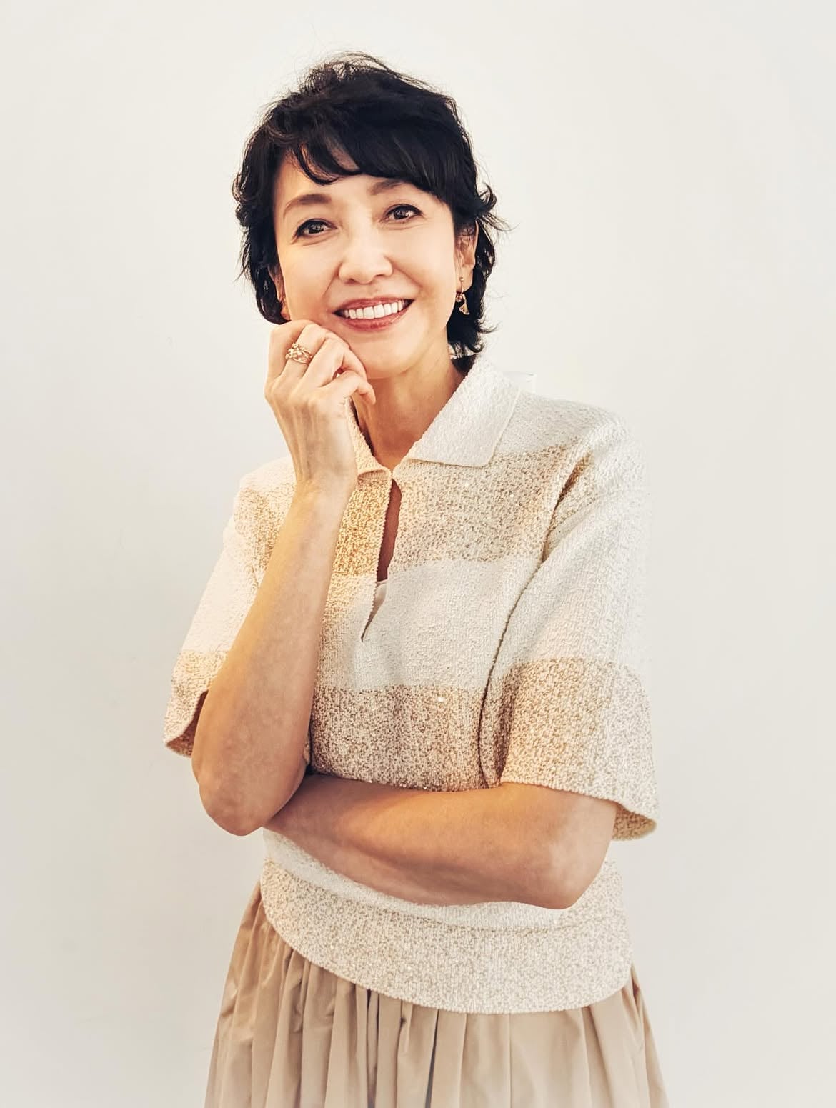 日本女優賀來千香子上《回家星期一搜查隊》髮型引熱議！64歲卻被轟「昭和感爆表」，假髮「用過頭」惹議