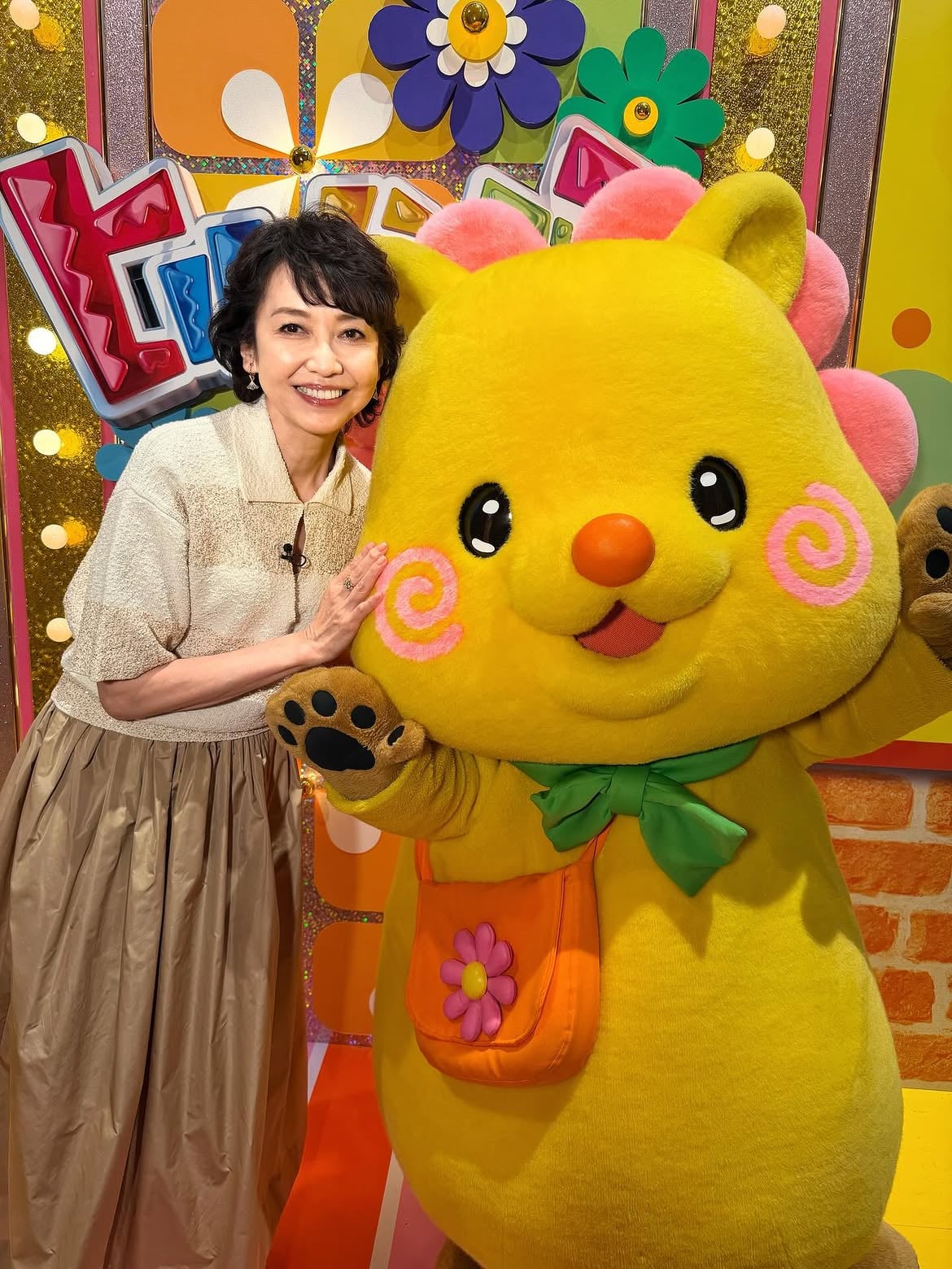 日本女優賀來千香子上《回家星期一搜查隊》髮型引熱議！64歲卻被轟「昭和感爆表」，假髮「用過頭」惹議