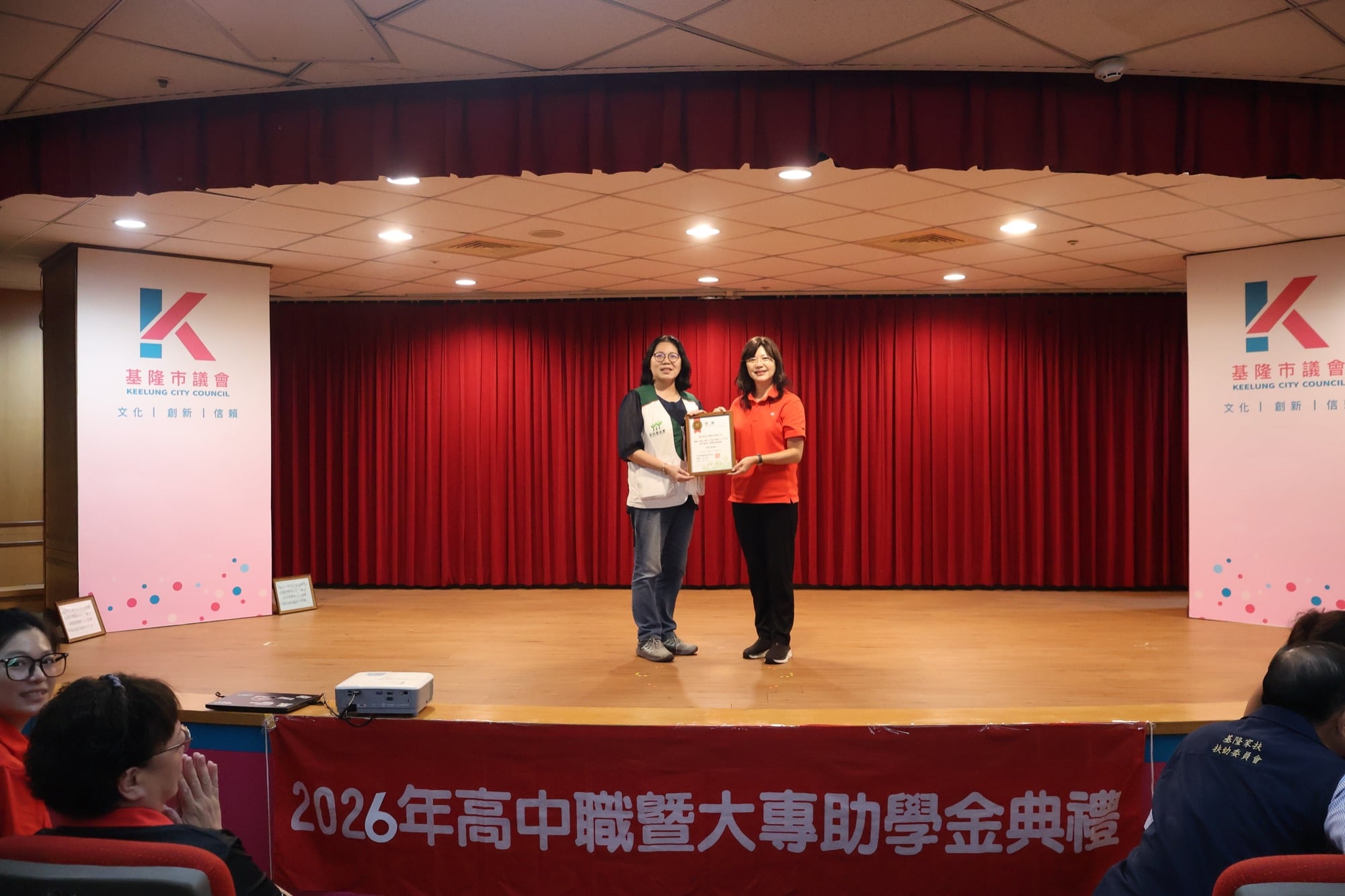 「戀職人送愛心」計畫第8年!開元食品百萬獎助學金首批挹注基隆家扶⋯弱勢學子終於能安心讀書了!