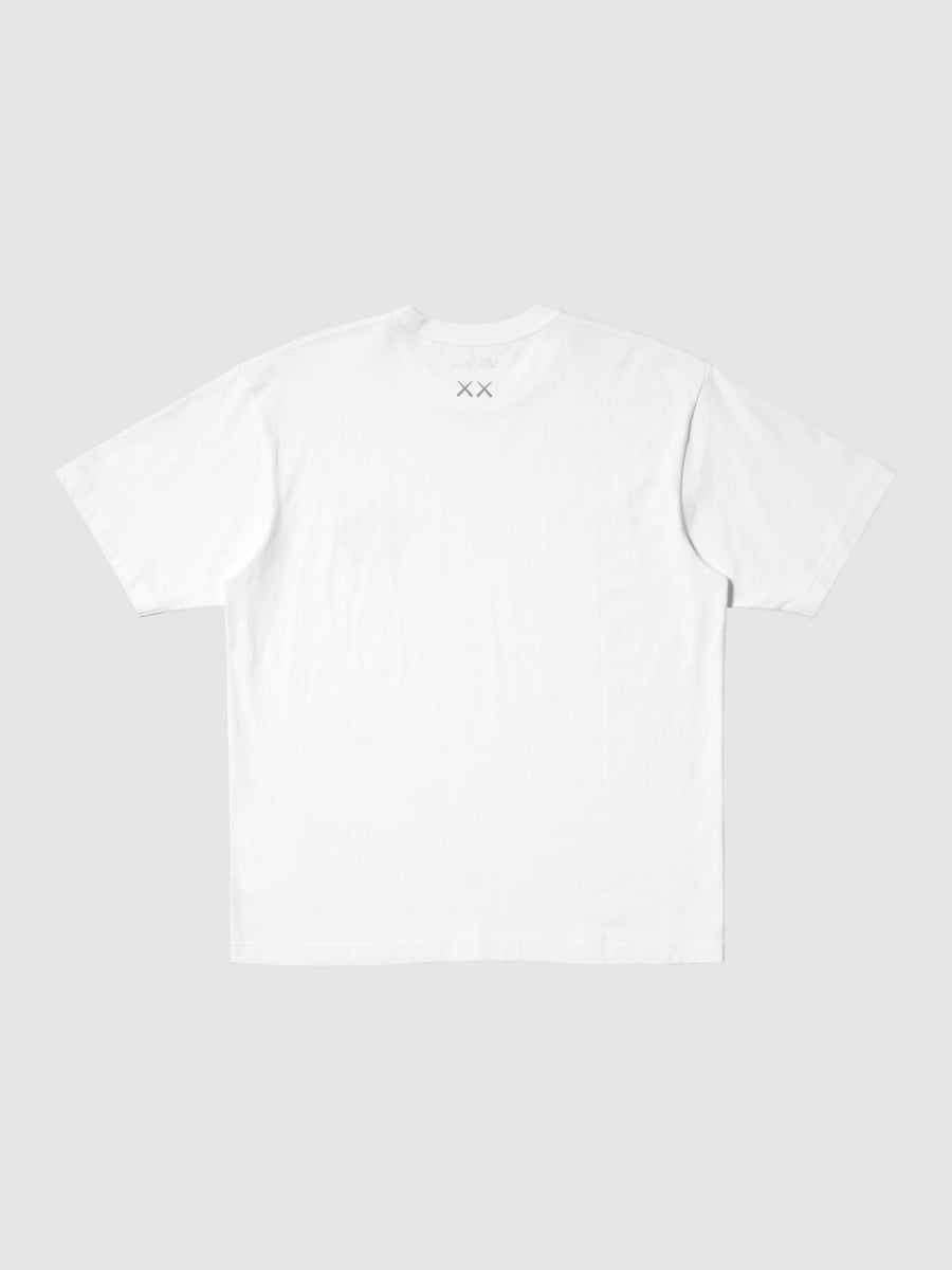 KAWS × UNIQLO 最新聯名「KAWS UNIVERSE」登場!三大全新角色、首款絨毛吊飾一次看