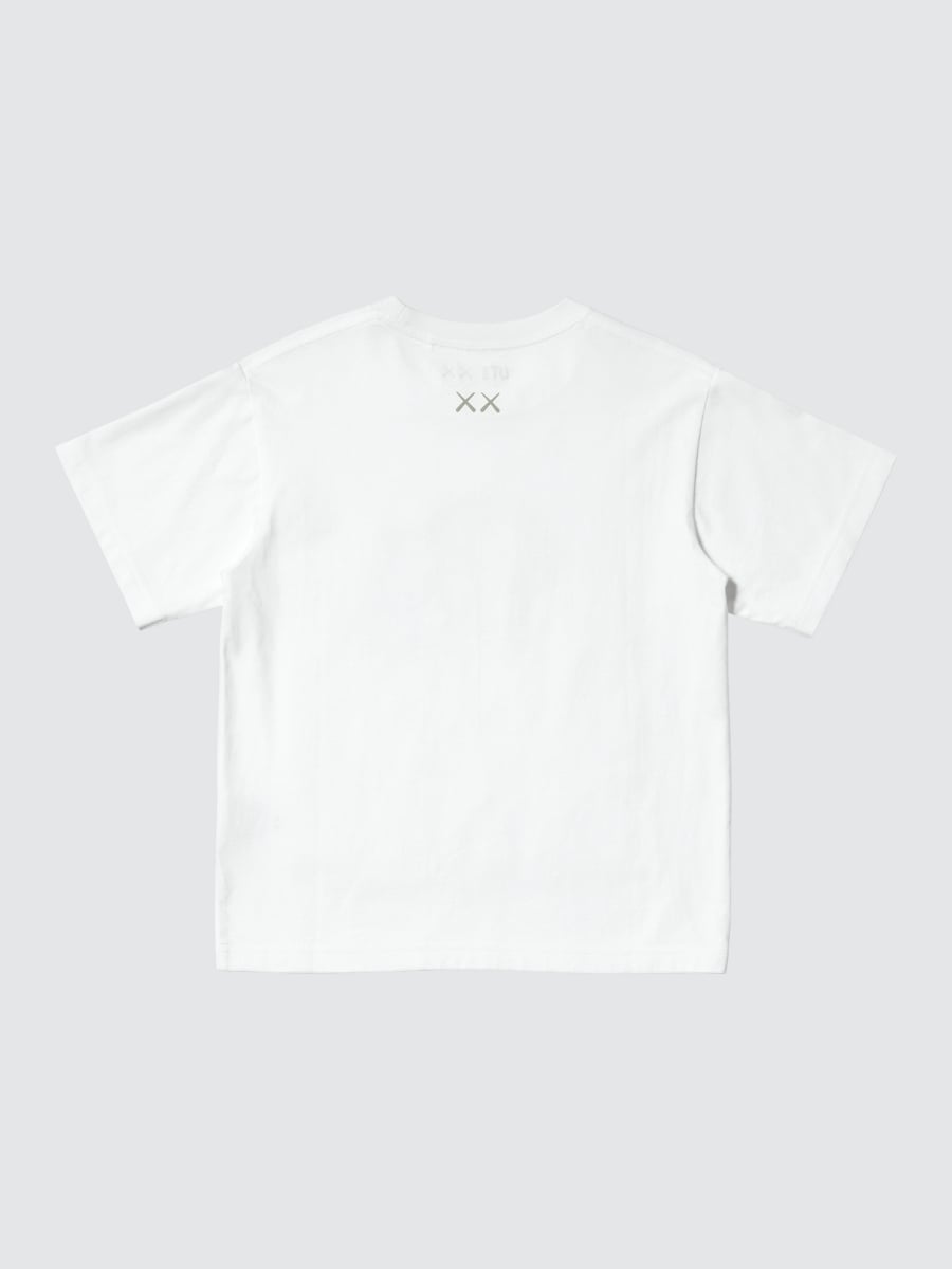 KAWS × UNIQLO 最新聯名「KAWS UNIVERSE」登場!三大全新角色、首款絨毛吊飾一次看