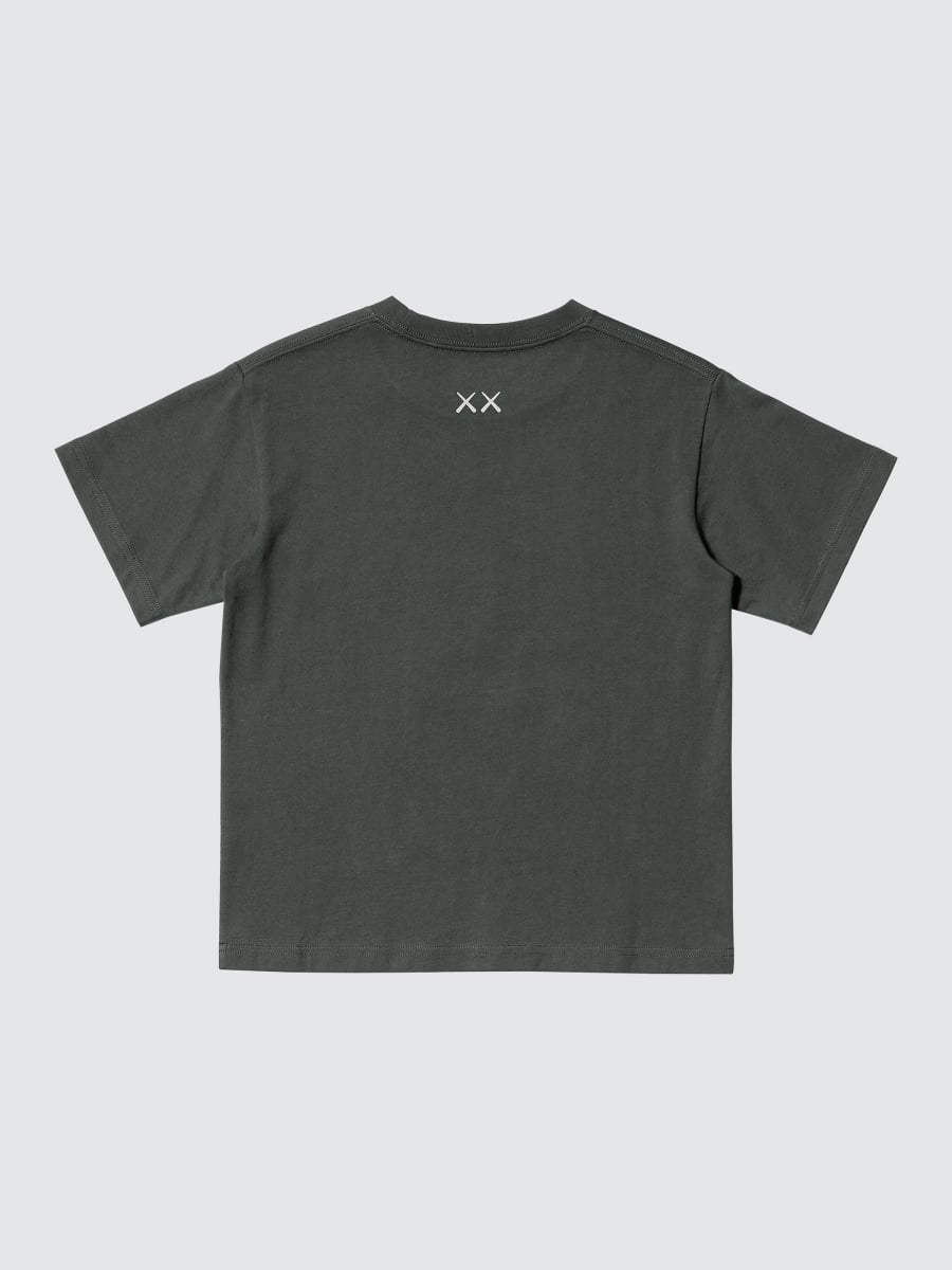 KAWS × UNIQLO 最新聯名「KAWS UNIVERSE」登場!三大全新角色、首款絨毛吊飾一次看