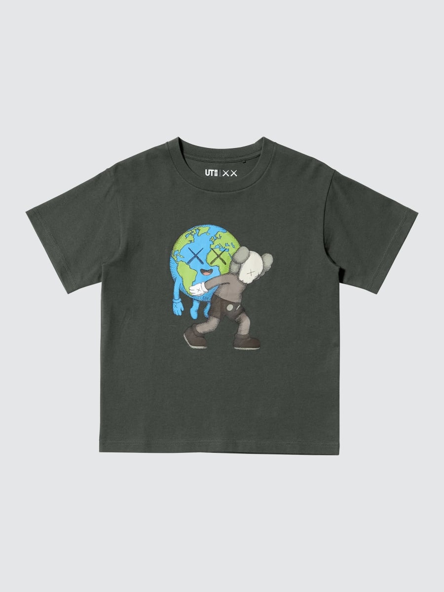 KAWS × UNIQLO 最新聯名「KAWS UNIVERSE」登場!三大全新角色、首款絨毛吊飾一次看
