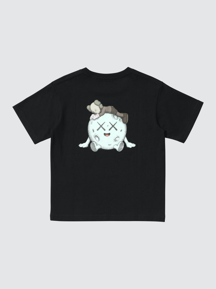 KAWS × UNIQLO 最新聯名「KAWS UNIVERSE」登場!三大全新角色、首款絨毛吊飾一次看