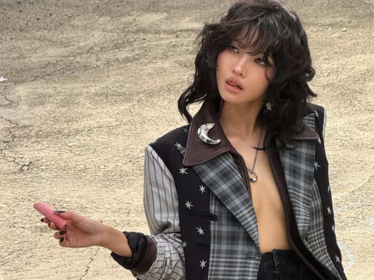 i-dle 田小娟 Solo 曲〈我要辭職〉登韓國音樂榜，粉絲讚：「給牛馬們的解放神曲！」