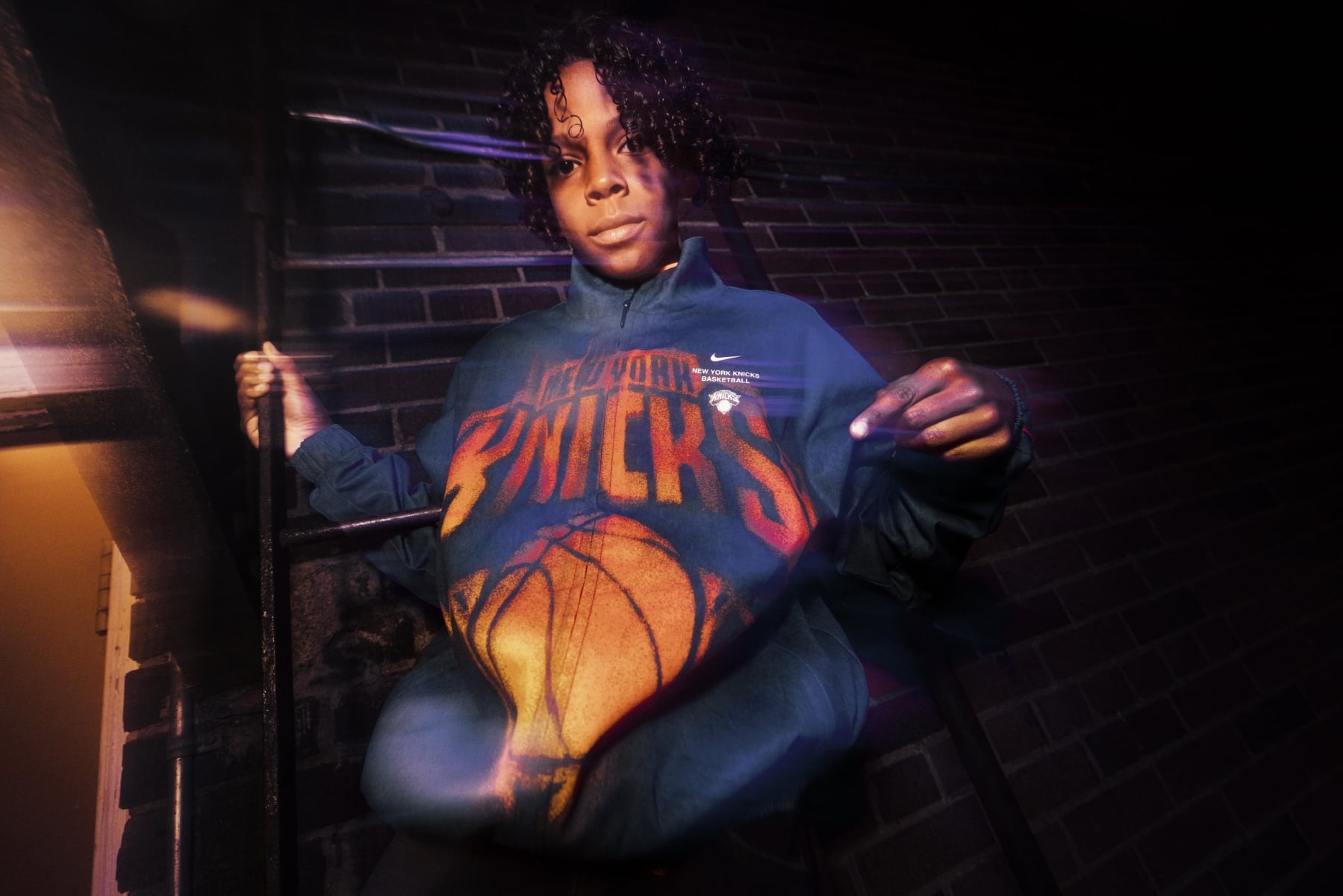 NBA/Nike 聯手 NBA 推出街頭新裝備!變奏大 Logo、寬鬆版型⋯30 支球隊球迷都能穿到!