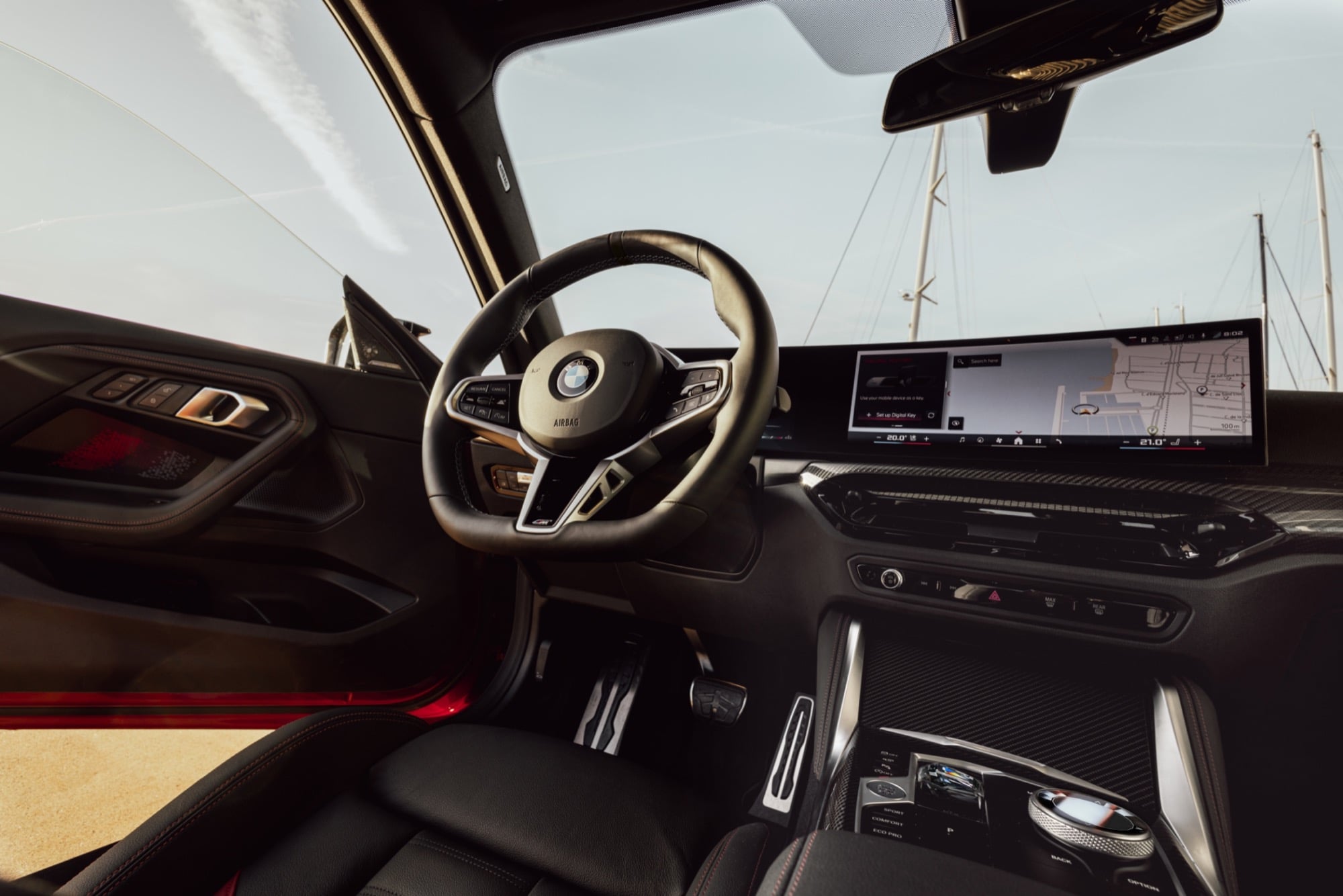 BMW 220i Coupé Apex 極致版正式開賣!217 萬狂配 AR 導航、harman/kardon 音響,後驅靈魂再進化!