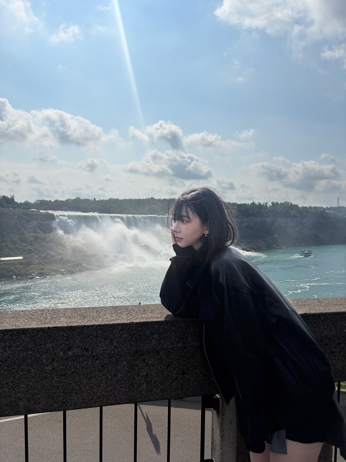 aespa Karina 尼加拉瀑布全身濕透！26歲人間AI顏值連AI都做不出