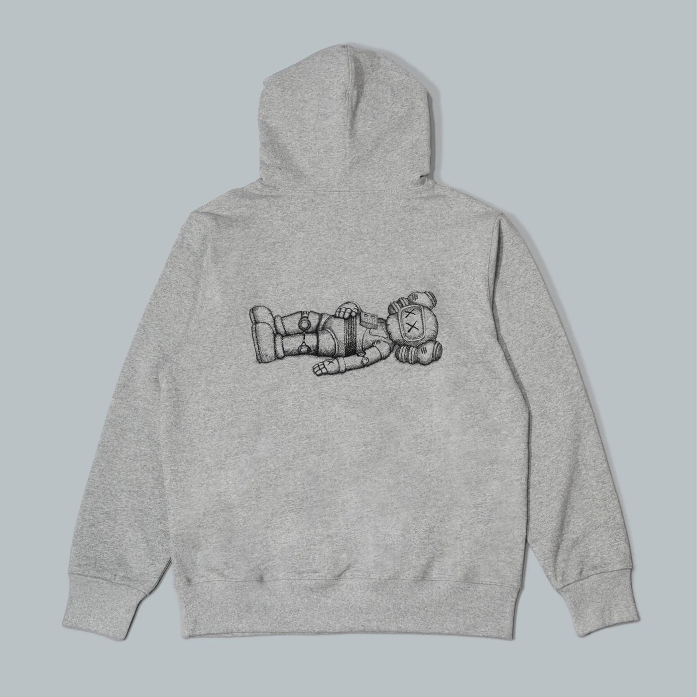 KAWS《HOLIDAY》杭州站首度機器人造型登場！30 公尺 COMPANION 西湖躺平，限定公仔、茶具組即將開賣！