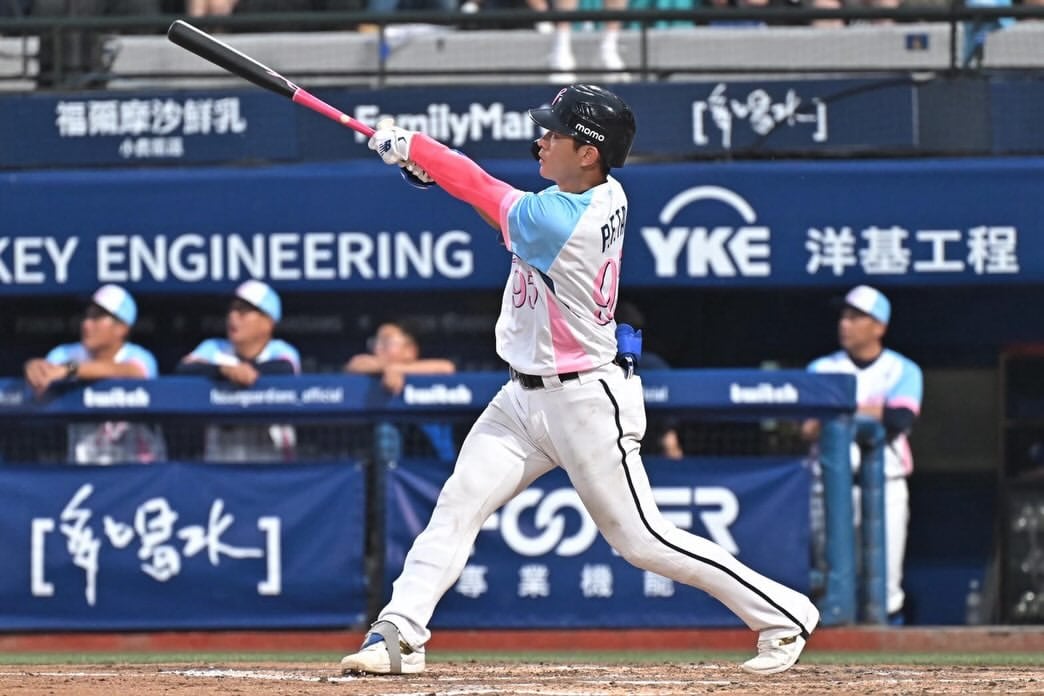 戴培峰擔任台北家扶愛心大使!化身「枕頭控」號召募集1200組枕頭送暖