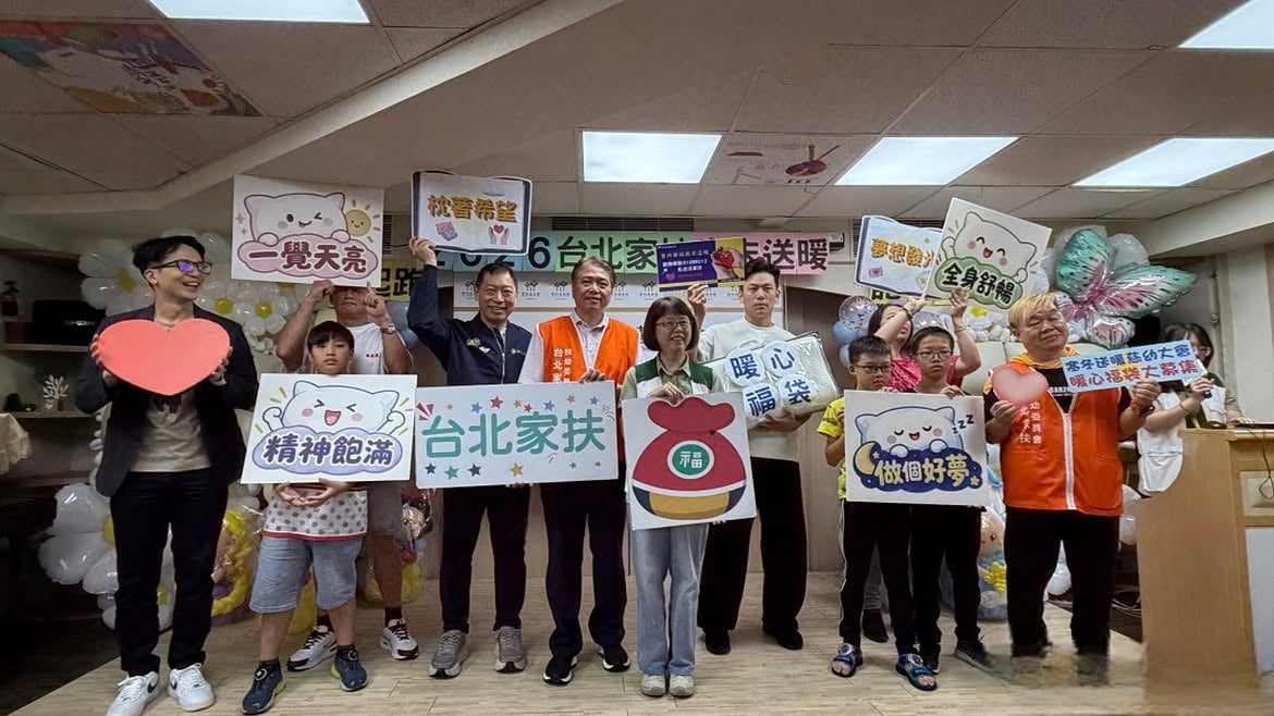 戴培峰擔任台北家扶愛心大使!化身「枕頭控」號召募集1200組枕頭送暖