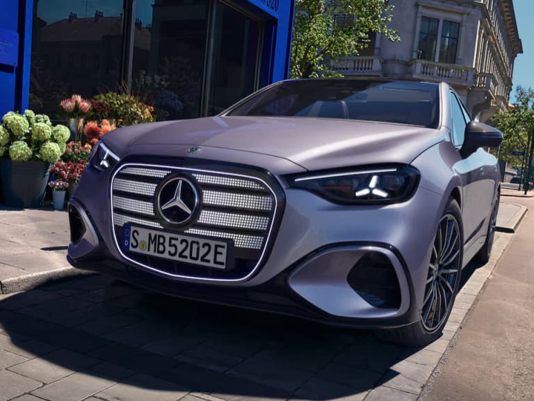 賓士新款 C 300 electric 登場！416匹馬力續航690公里 直逼 C 400