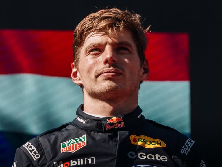 馬克斯·維斯塔潘 Max Verstappen 展神技！35分鐘尬贏百人 F1冠軍笑收今年首勝