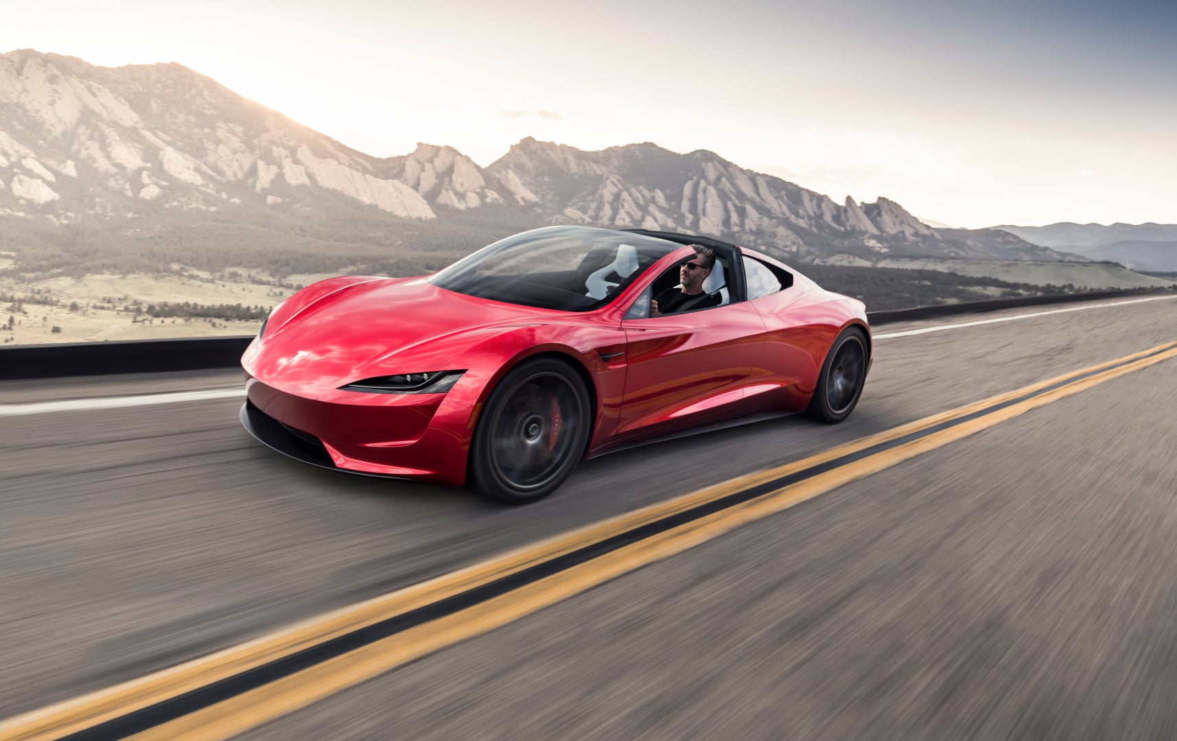 Tesla Roadster 跳票多年終於要現身!馬斯克宣布 10 月 1 日正式亮相!