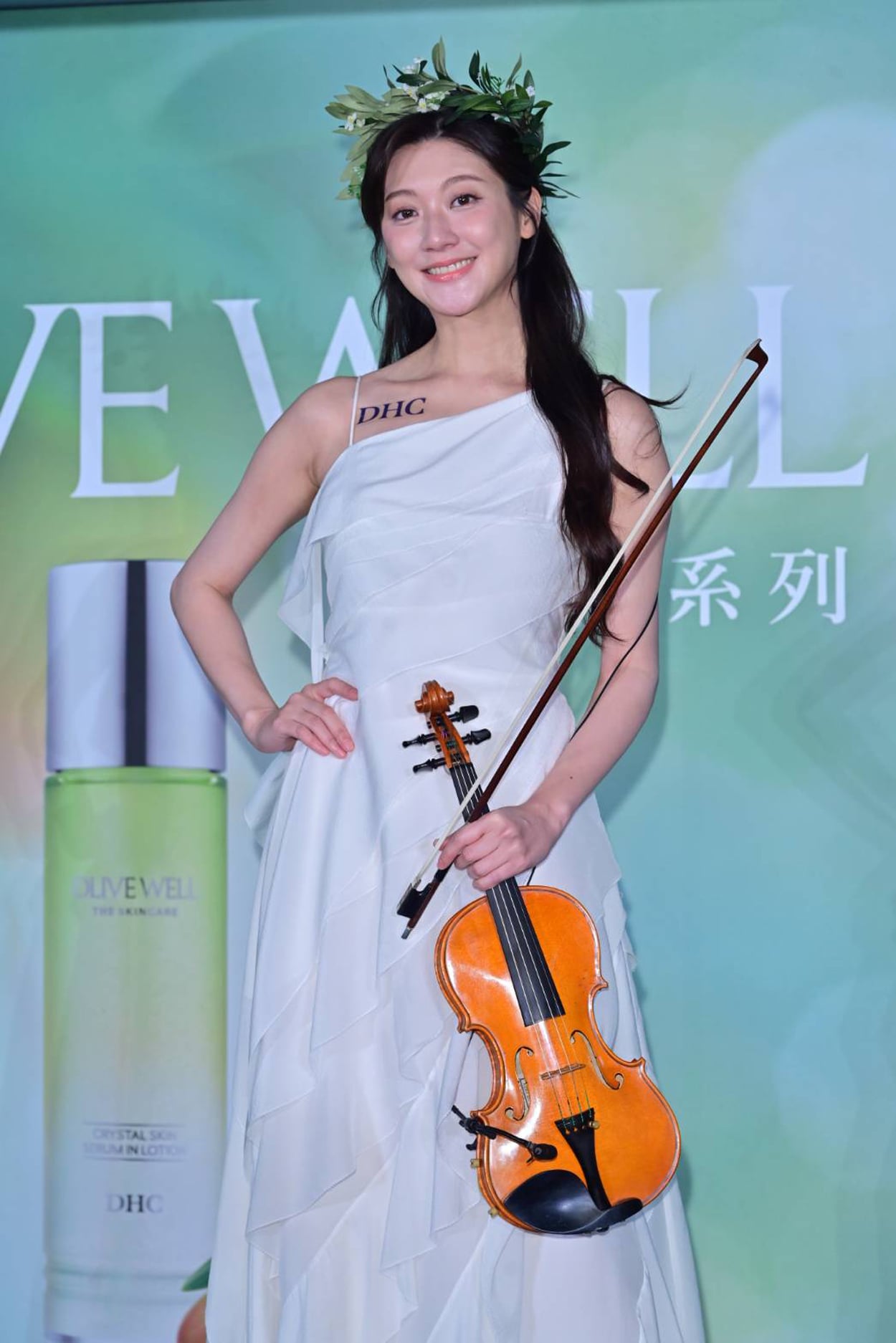 林逸欣小提琴演奏開場狂圈粉!DHC 邀年度代言人分享「LOVE WELL 寵愛自我」3 大生活哲學!