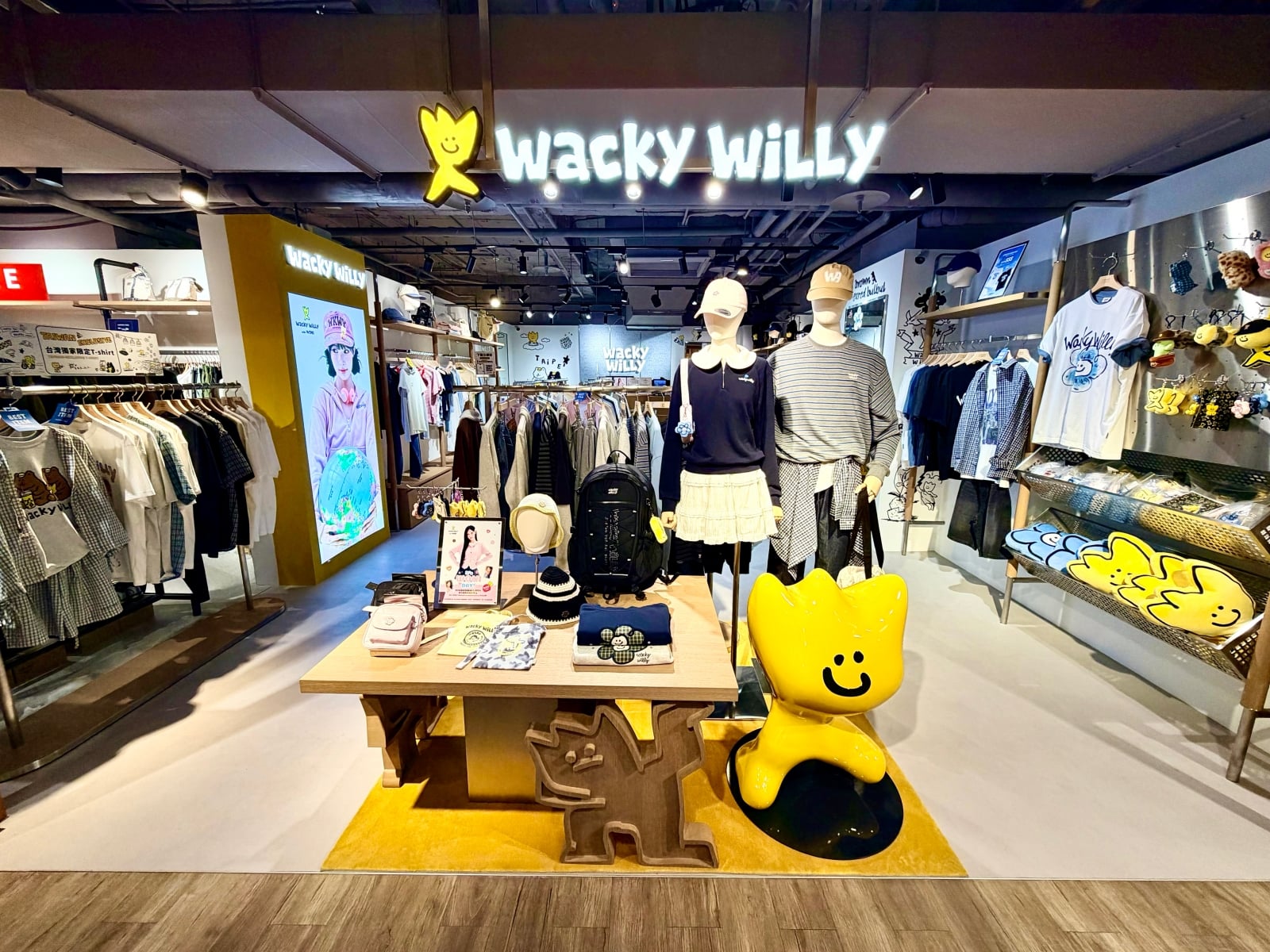 「巨濟呀吼」WONI 成為 Wacky WiLLy 新代言人！韓系秋裝、TOYSELECT 聯名與南西新店同步登場