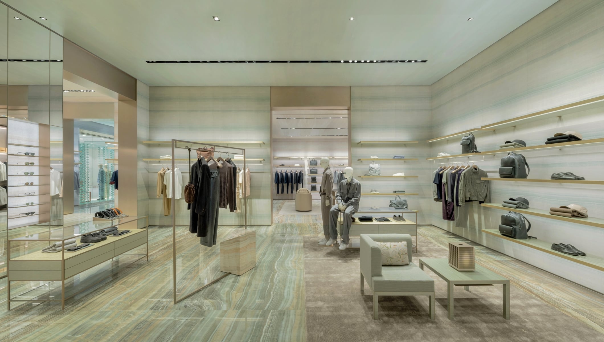 Giorgio Armani 台中旗艦店開幕!陳庭妮、胡宇威盛裝同框,米蘭珍藏檔案首度跨海展出!