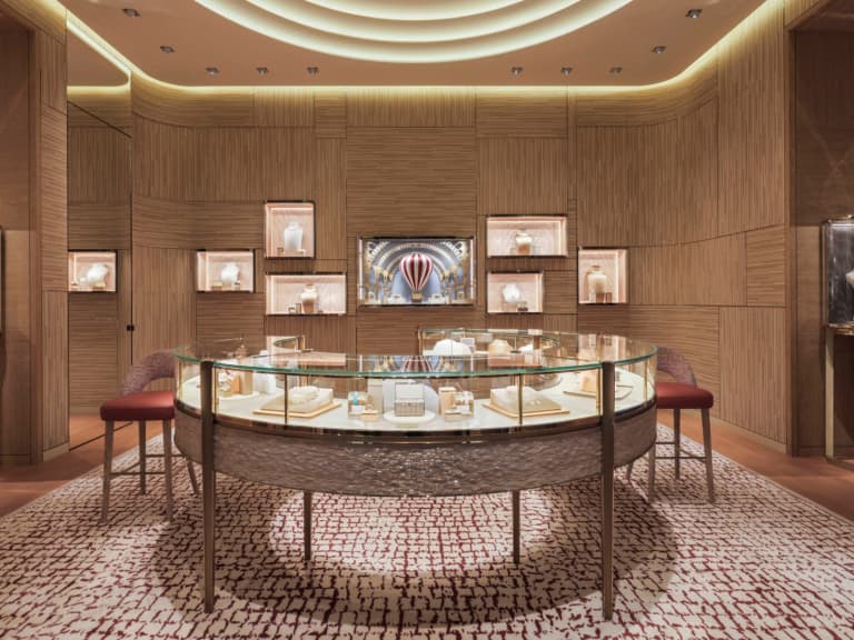 LV 路易威登全台首家高級珠寶暨腕錶專門店於台中大遠百開幕！獨家作品、亮點⋯一次看！