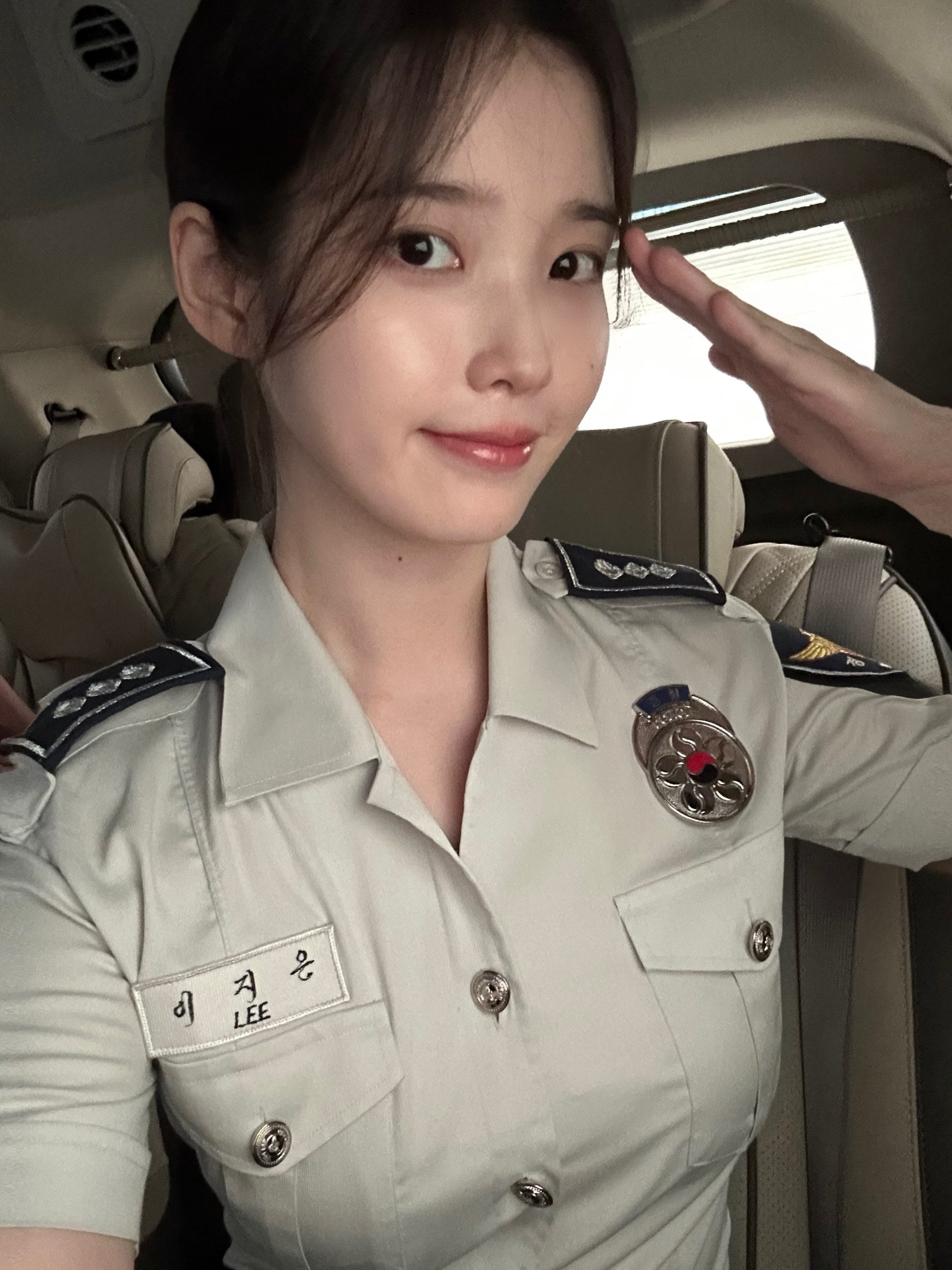 IU 出道18週年再捐2億韓元!今年累計捐款破 6 億!