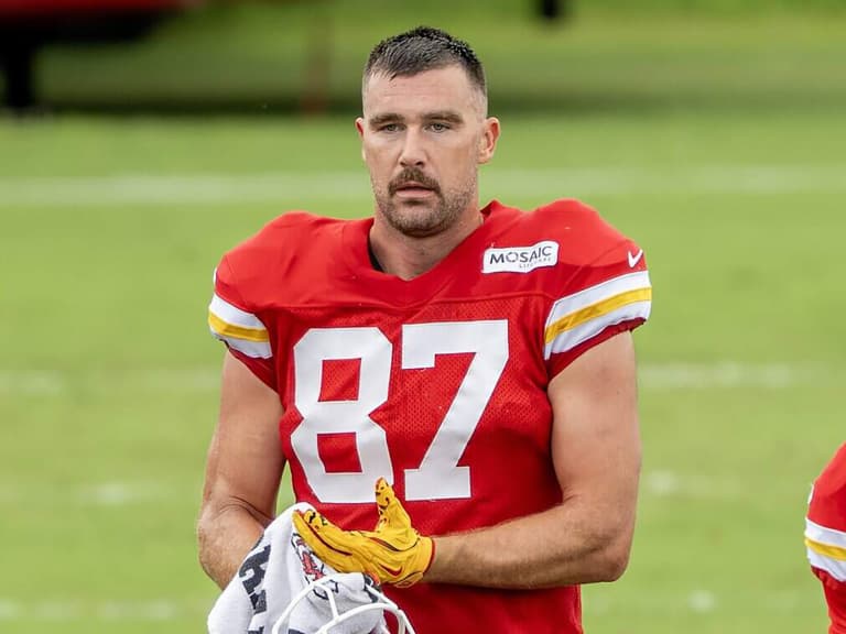 Travis Kelce 狂飆 101 碼創佳績！泰勒絲 Taylor Swift 看台激動喊：「那是我老公！」