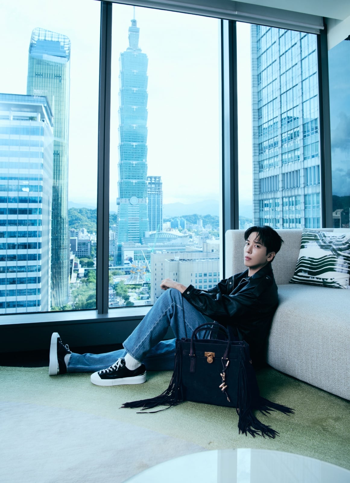 CNBLUE 鄭容和身高 180 來台為 Michael Kors 站台!限量入場資格、時間地點⋯一次看!