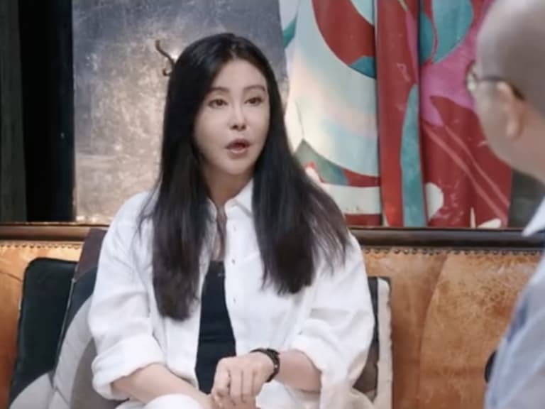 王祖賢息影 22 年罕見登節目！首度否認「情傷退圈」，揭《倩女幽魂》選角秘辛！