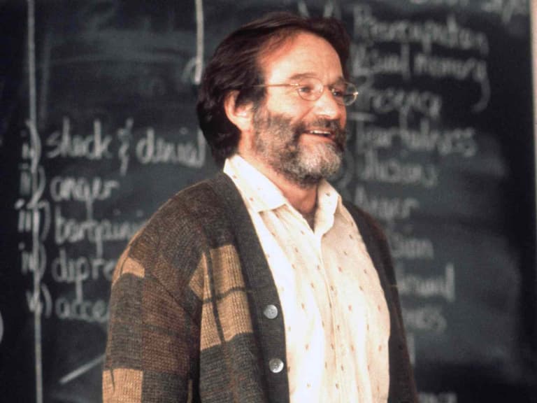 羅賓威廉斯 Robin Williams 遭 AI 假影片冒名！女兒怒喊：「讓他安息吧！」