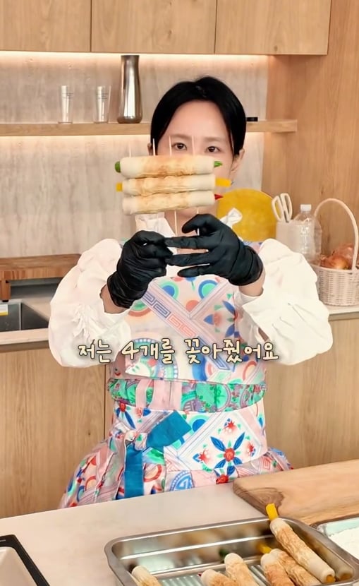 金智珉 Kim Ji-min 懷孕19週秋節猛煎年菜!婆婆封「救國媳婦」