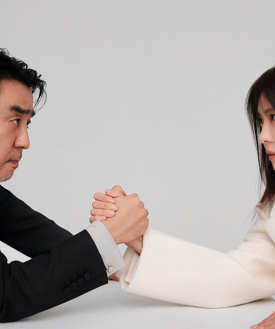 韓國《雨光》柳承龍河智苑合體飆戲9/23上線!48歲河智苑美照曝光網驚呆