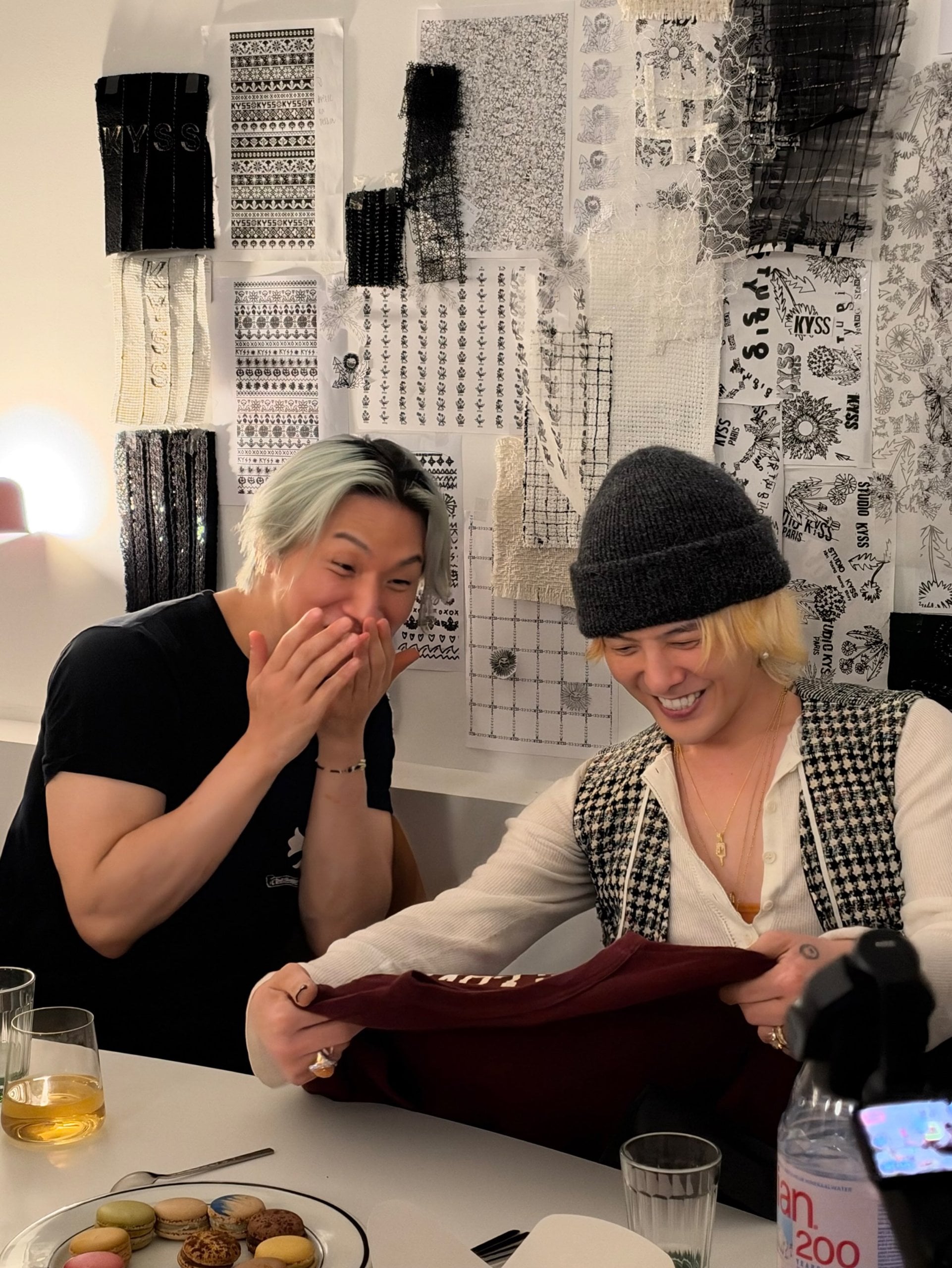 BIGBANG GD、大聲巴黎現身瘋馬秀引爆論戰!網友兩派吵翻:「女人被罵男人看就沒事?」