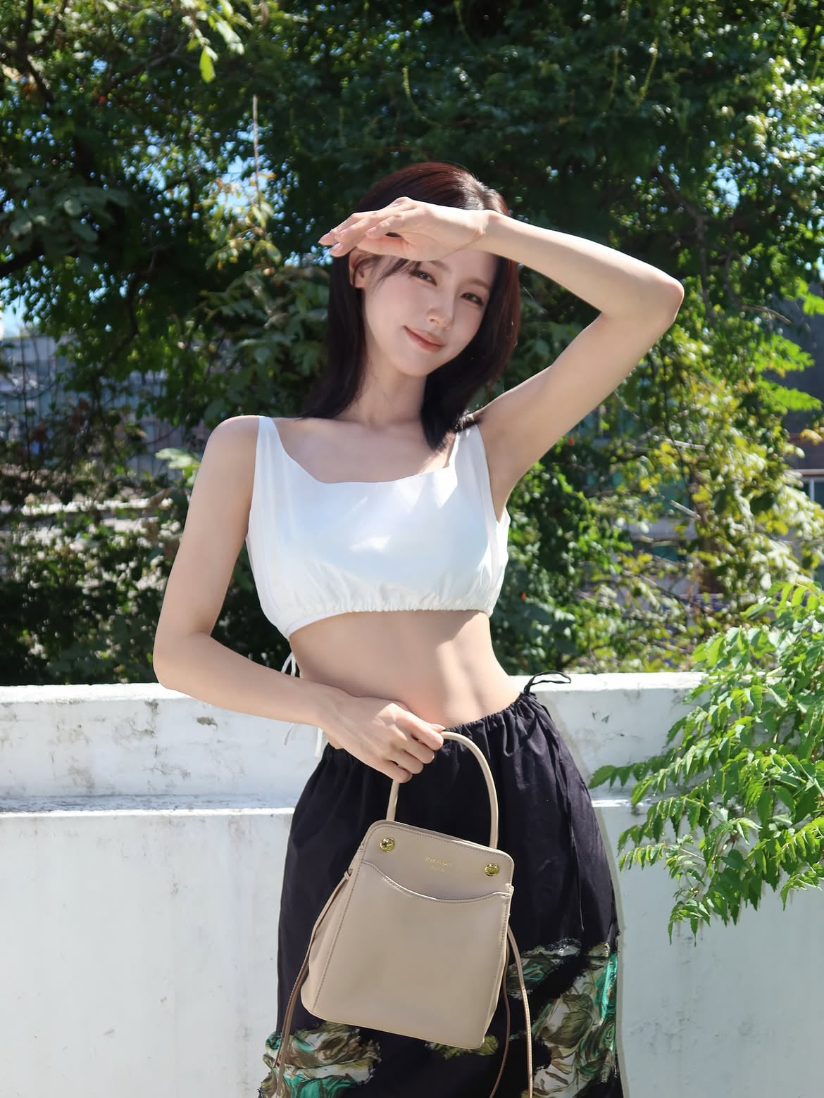 秋季髮色回歸黑!曹薇娟 Miyeon、Karina、中村一葉曬全黑髮型 4種捲度示範質感氣質美人