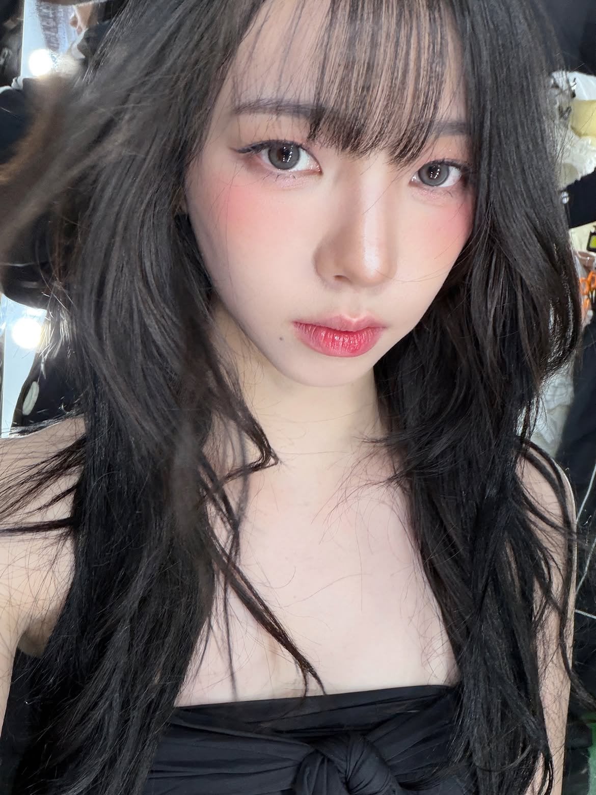 秋季髮色回歸黑!曹薇娟 Miyeon、Karina、中村一葉曬全黑髮型 4種捲度示範質感氣質美人