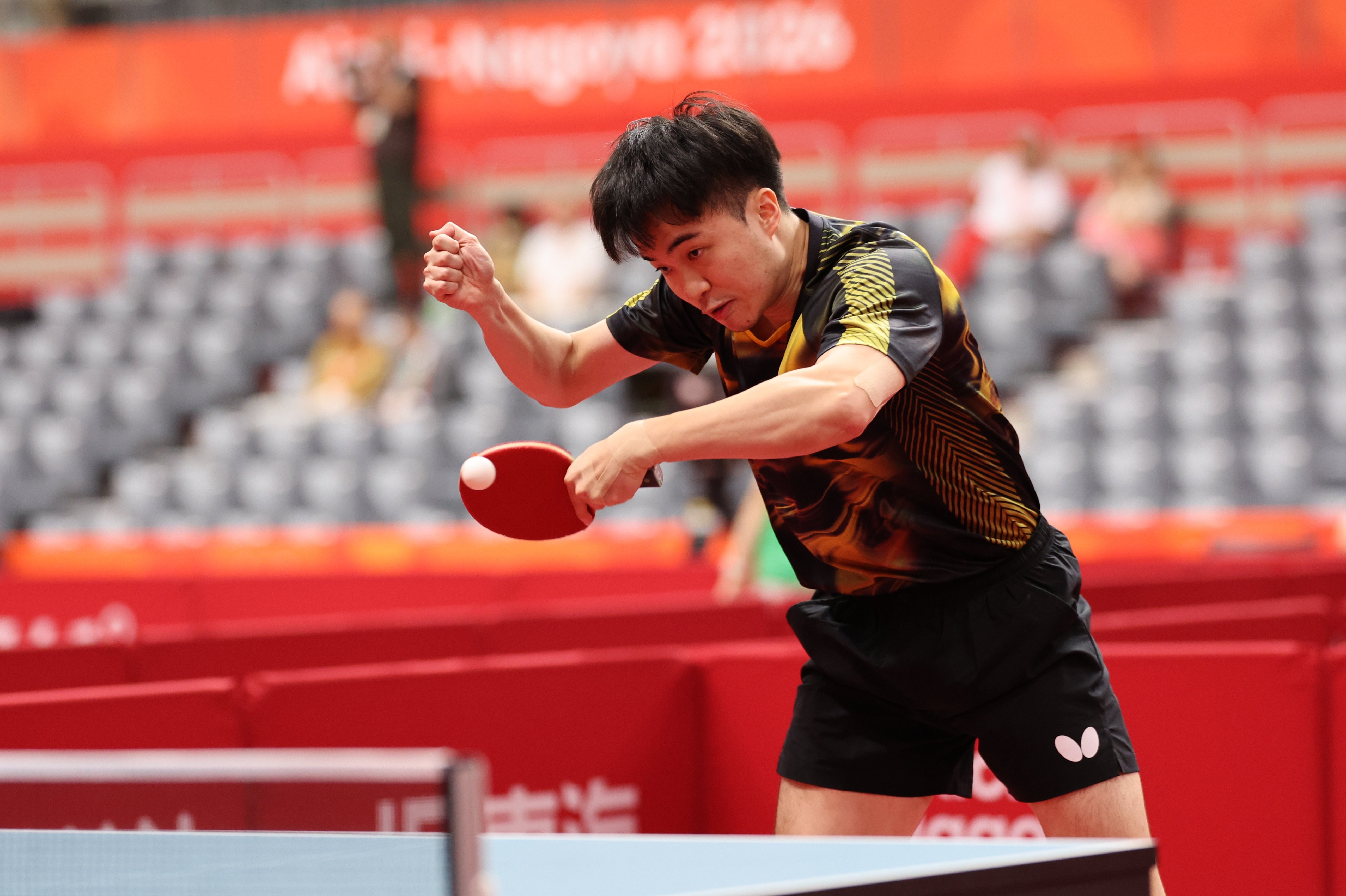 亞運/林昀儒挺進四強確定保底銅牌!逆轉香港新星陳顥樺、生涯首面男單獎牌到手!